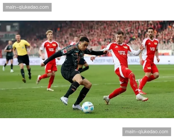 德甲联盟公布2025-26赛季上半程财报：总收入同比增长8%