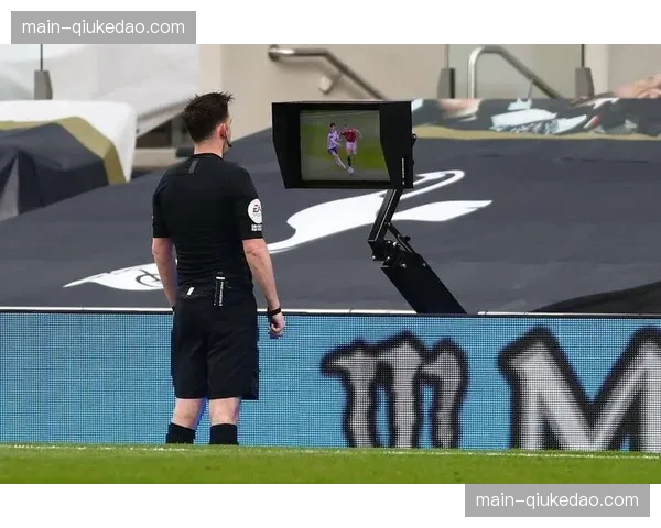 评论：VAR争议判罚，沃尔夫斯堡到手三分变一分