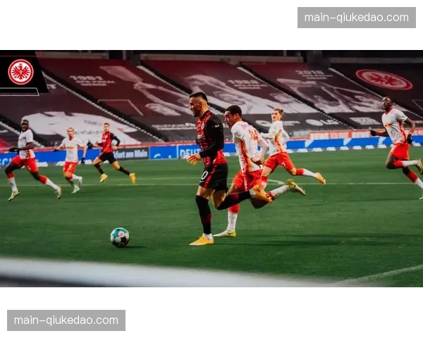 沃尔夫斯堡2-2战平法兰克福，两队进球均源于直接任意球破门